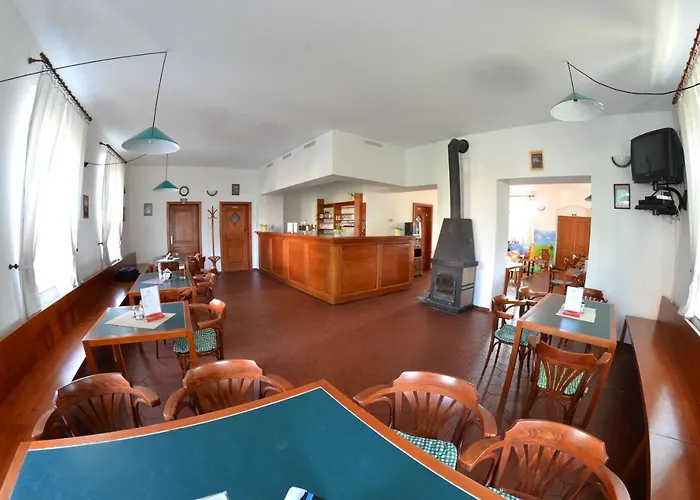 Pod Pralesem Πανσιόν